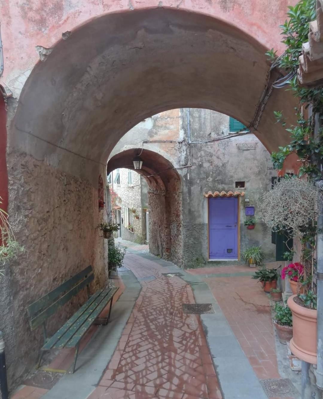 Il Pepe Rosa Di Anna E Silvano Sarzana Esterno foto