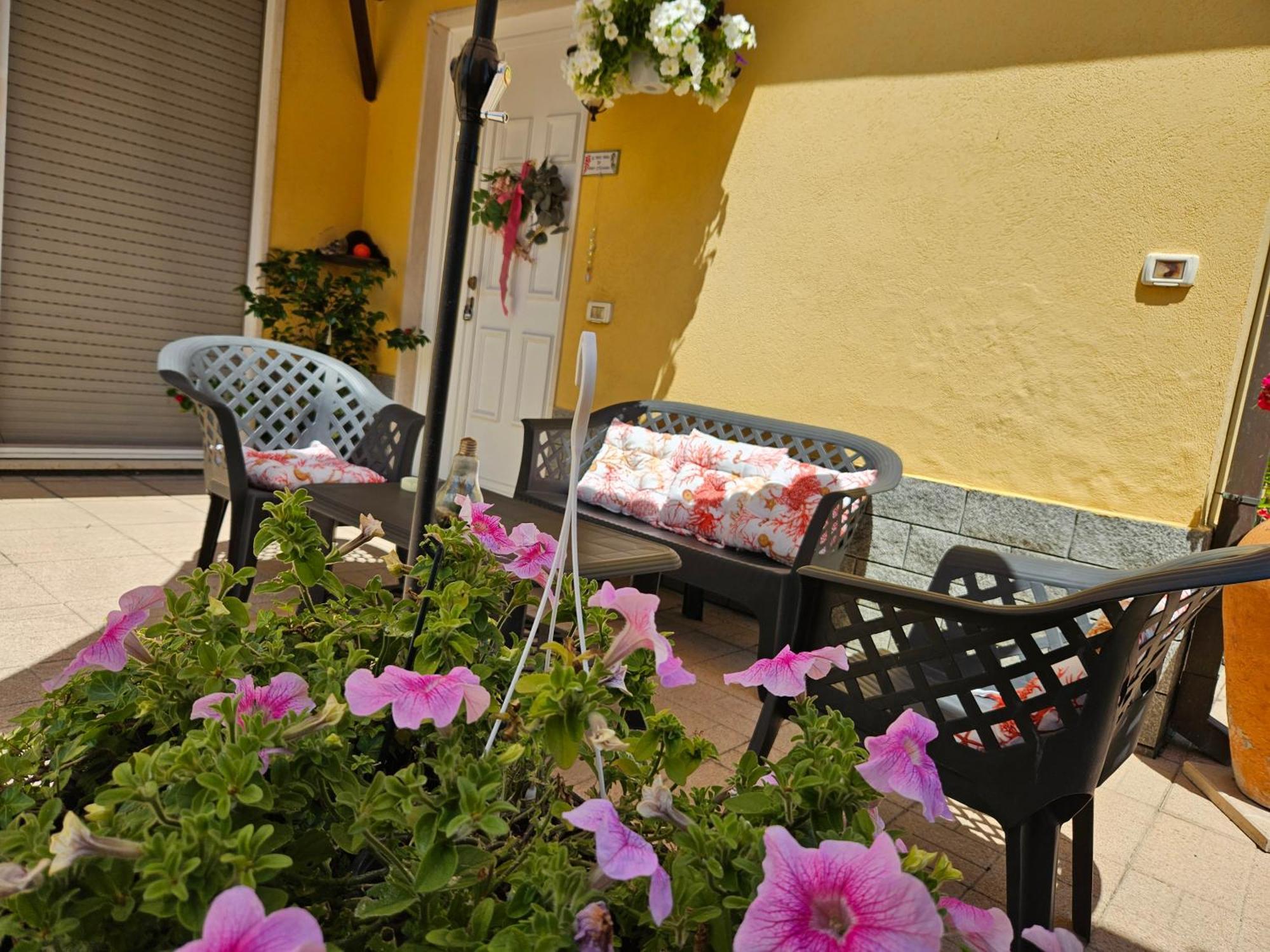 Il Pepe Rosa Di Anna E Silvano Sarzana Esterno foto